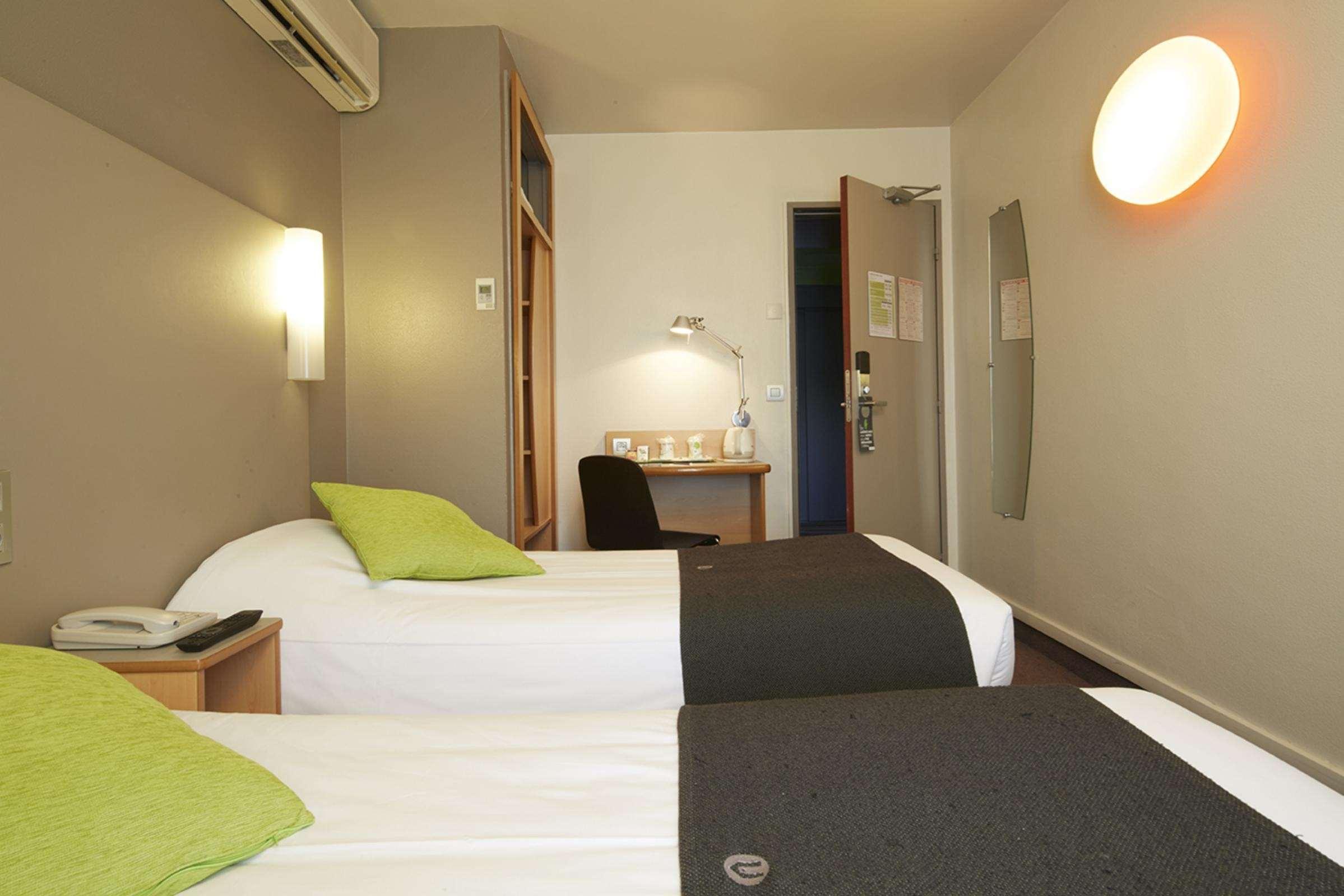 Hotel Campanile Paris 14 - Maine Montparnasse Esterno foto