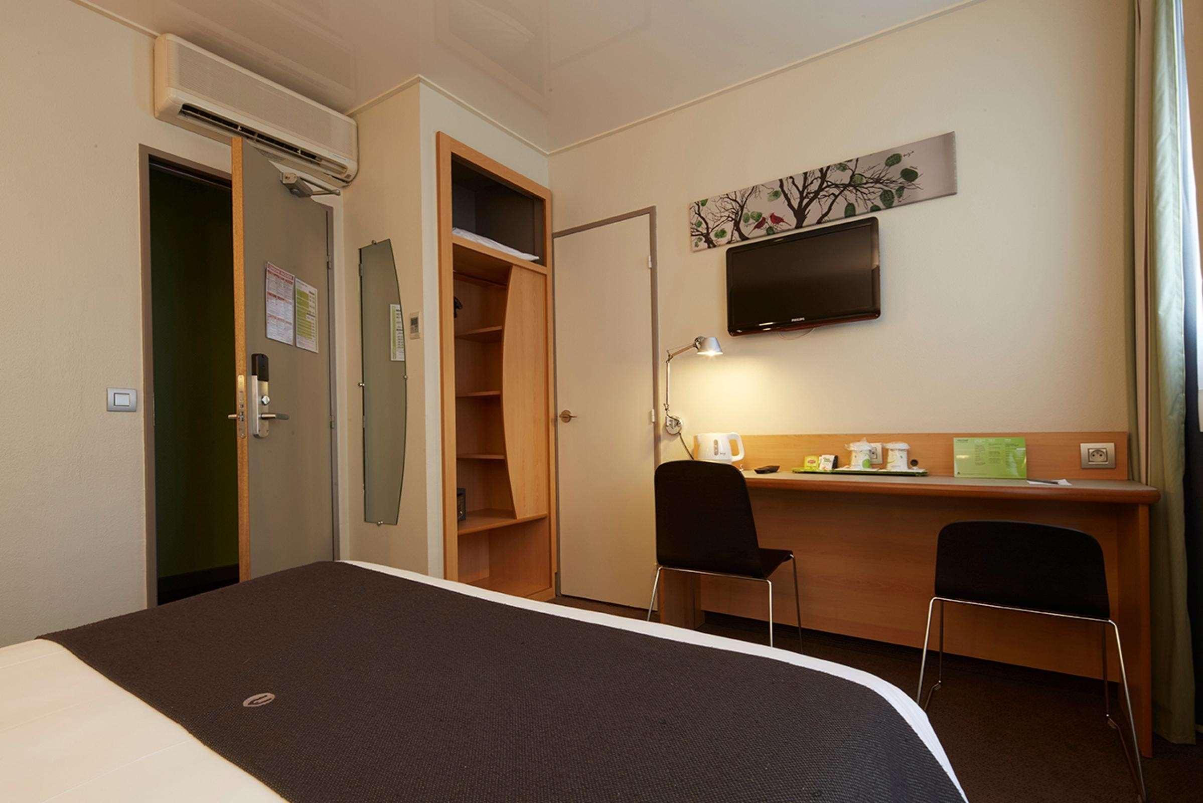 Hotel Campanile Paris 14 - Maine Montparnasse Esterno foto