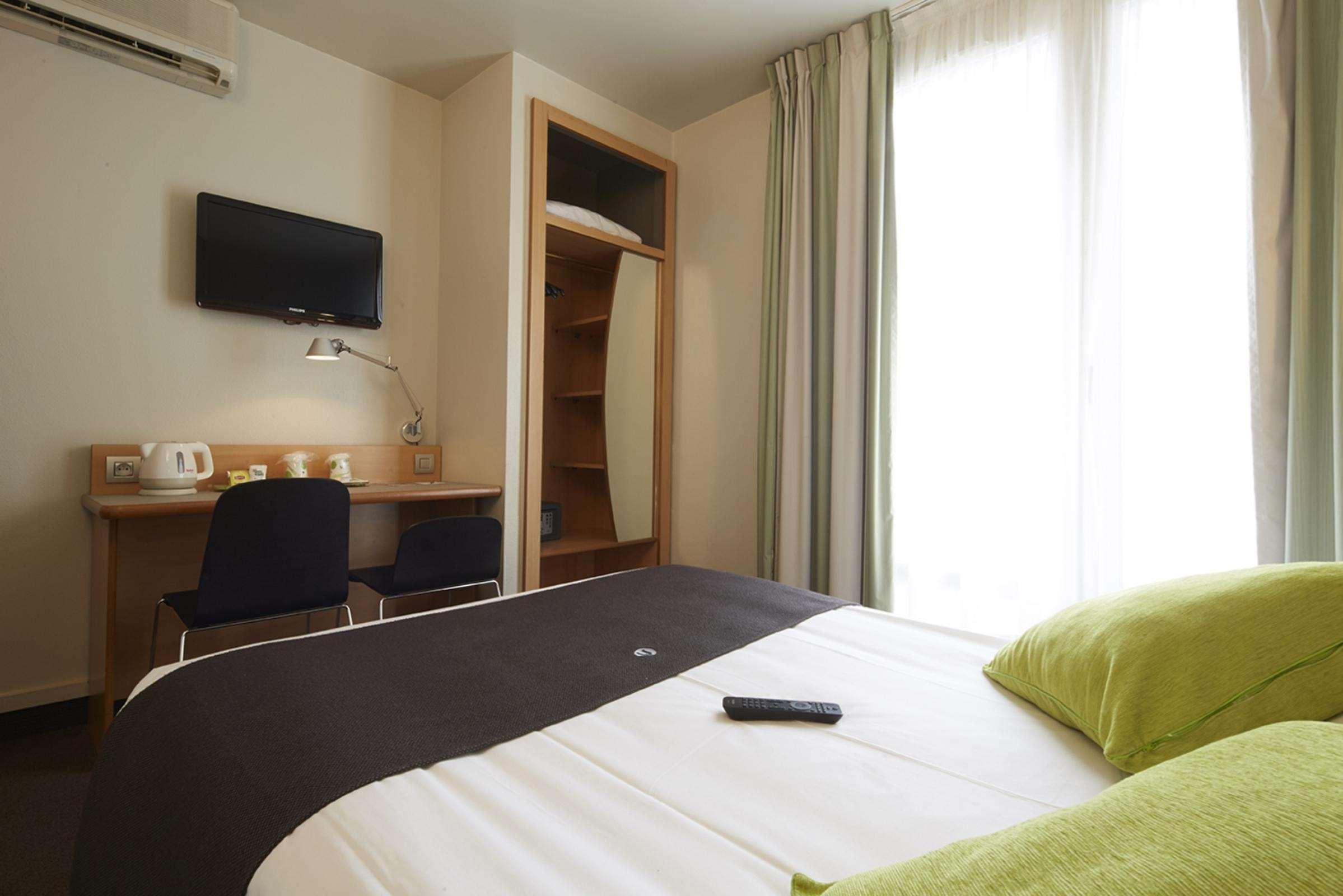 Hotel Campanile Paris 14 - Maine Montparnasse Esterno foto