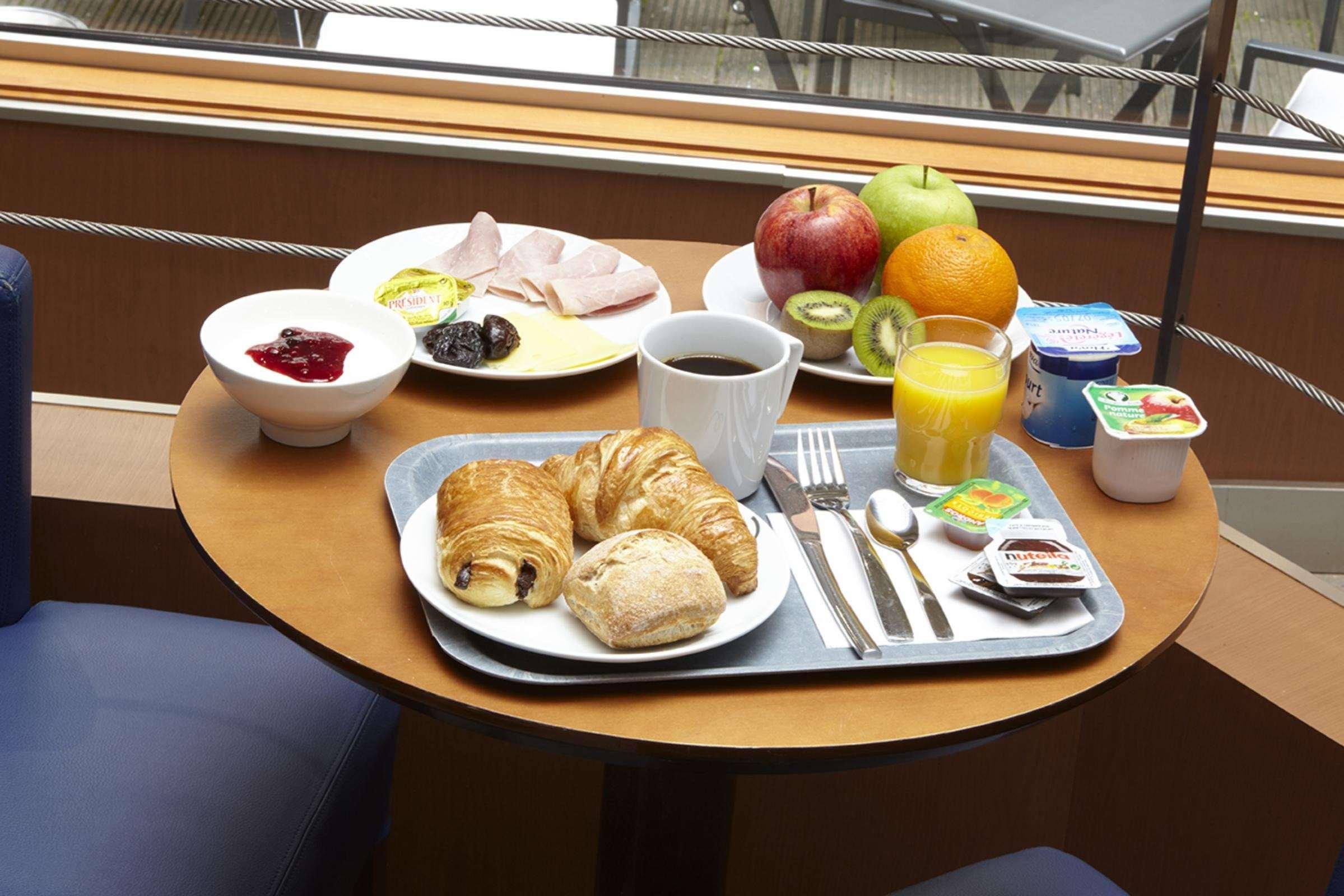 Hotel Campanile Paris 14 - Maine Montparnasse Esterno foto