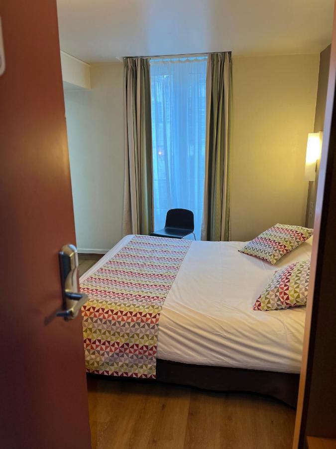 Hotel Campanile Paris 14 - Maine Montparnasse Esterno foto