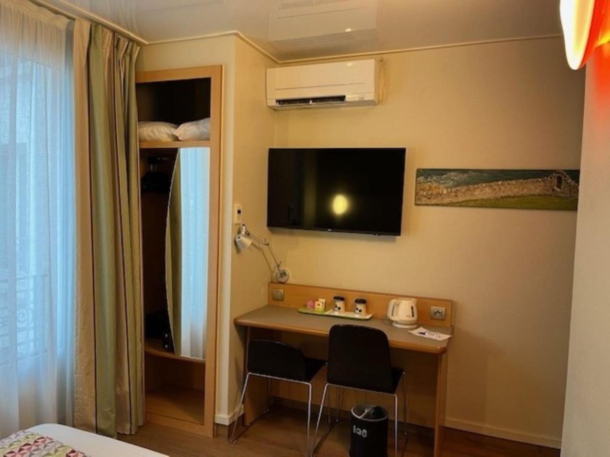 Hotel Campanile Paris 14 - Maine Montparnasse Esterno foto